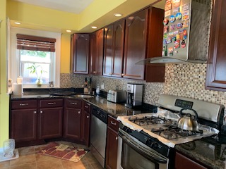 20240701-235728423-8db5-b5db3b72e8e4_Kitchen 2.jpg